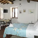Bed & Breakfast Casa Delle Noci 3*