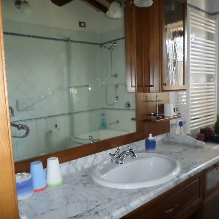 Couette-café Casa Delle Noci 3*