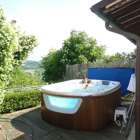 Couette-café Casa Delle Noci 3*